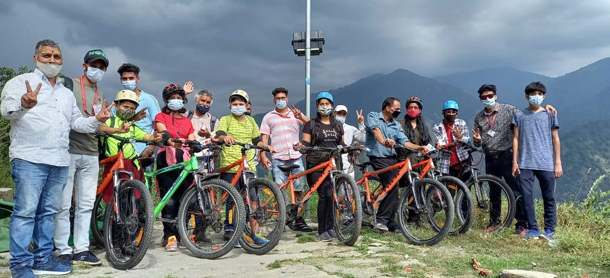 youth were tought the tricks of mountain cycling