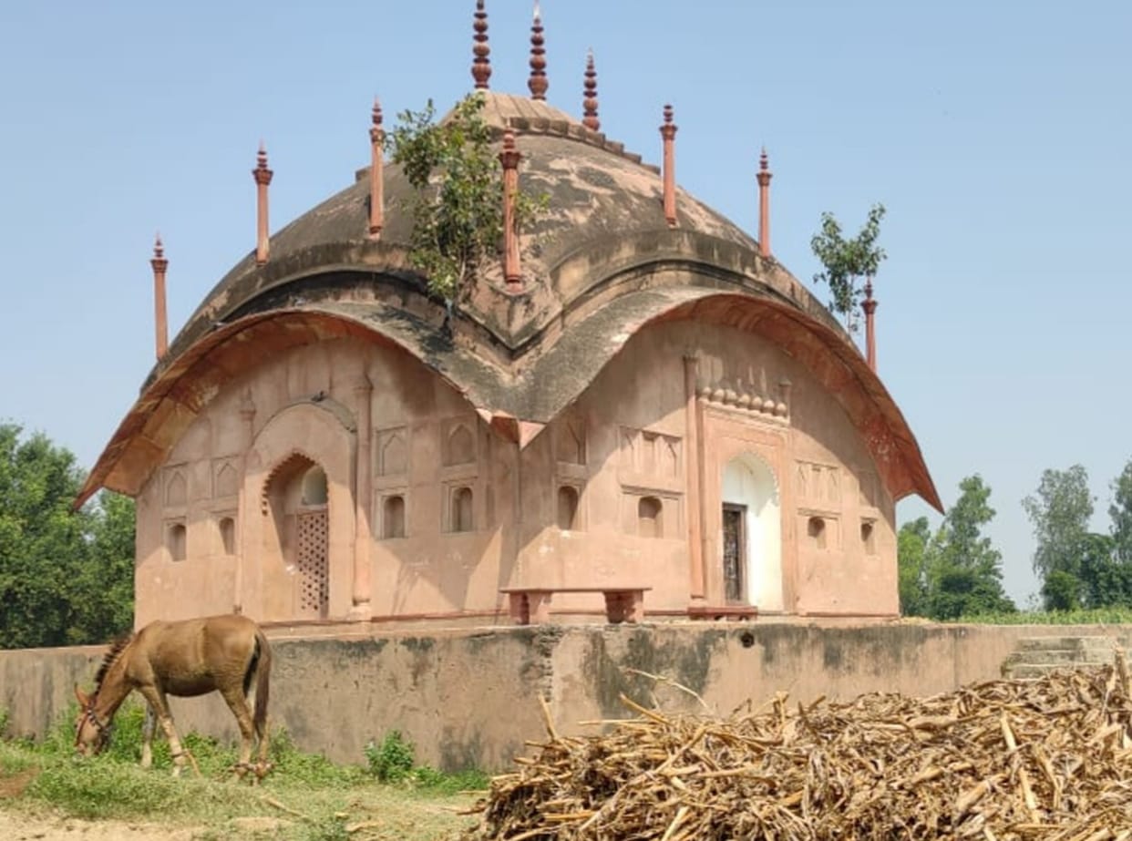 durdasa ka sikaar hai makbara