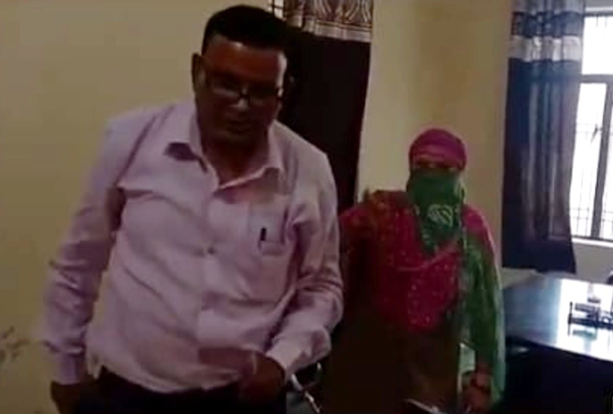 Wife created ruckus in DIOS office for husband's arrears in mainpuri