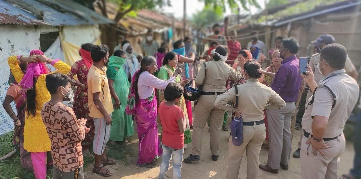 The team that went to remove the encroachment had to face opposition