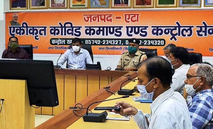 UP police,etah police,corona guidline,corona guidline police,corona adivisory effect on police,corona adivisory