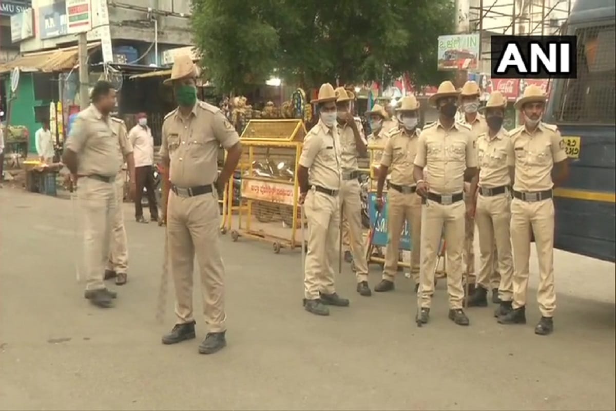 two arrested for running illigal phone exchange in karnataka
