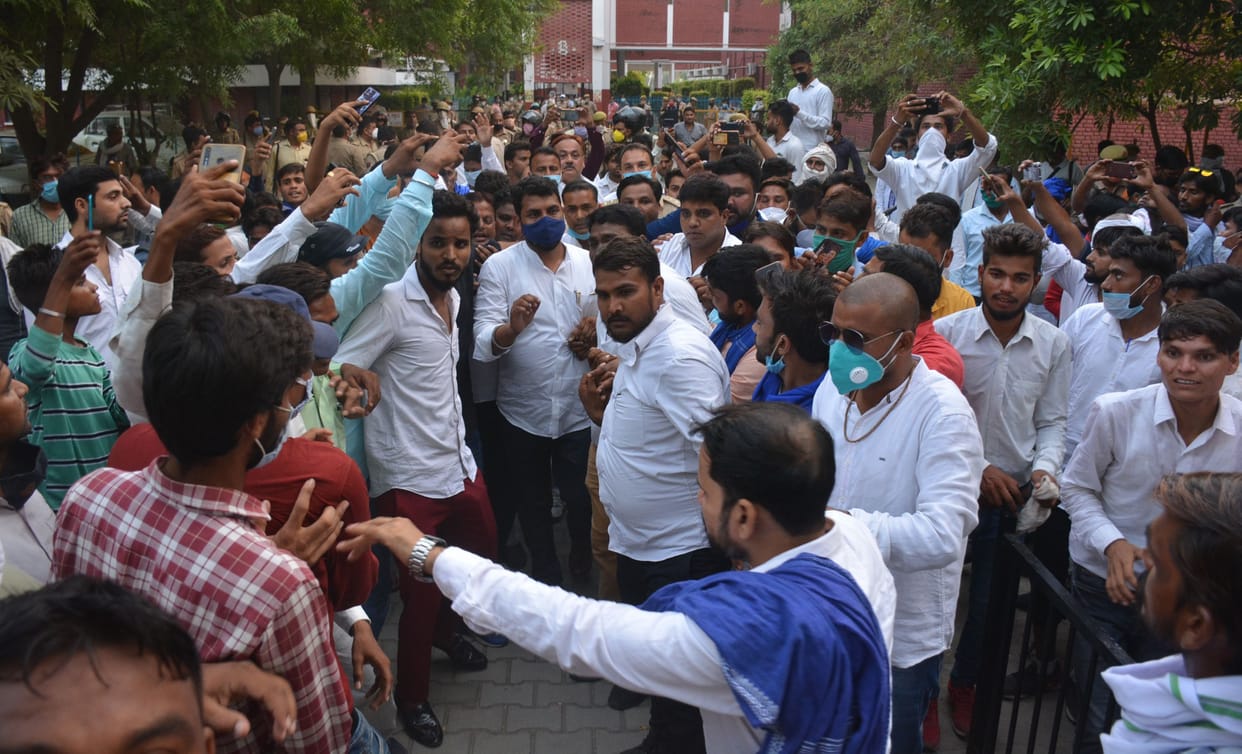 Patients panicked after seeing slogans and crowds in medical, lawsuit filed