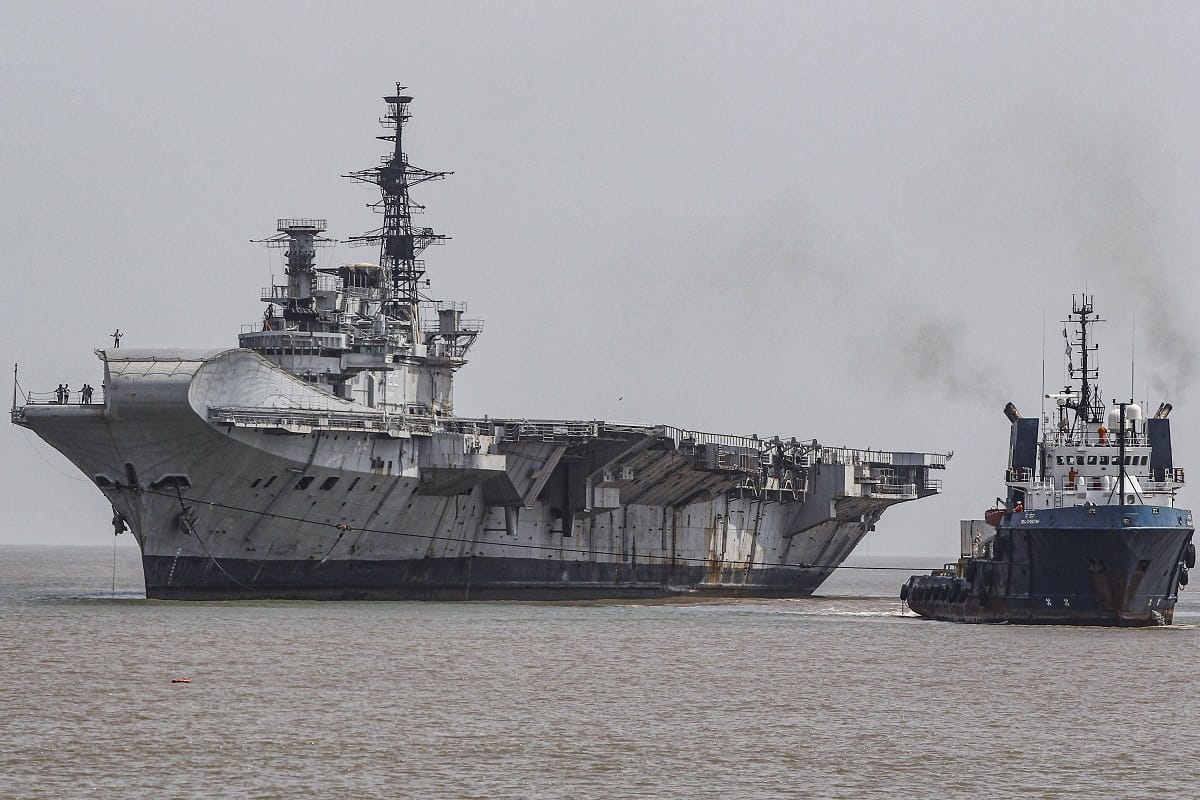 The historic warship INS Virat is ready to sell it to a Mumbai based company for Rs 100 crore