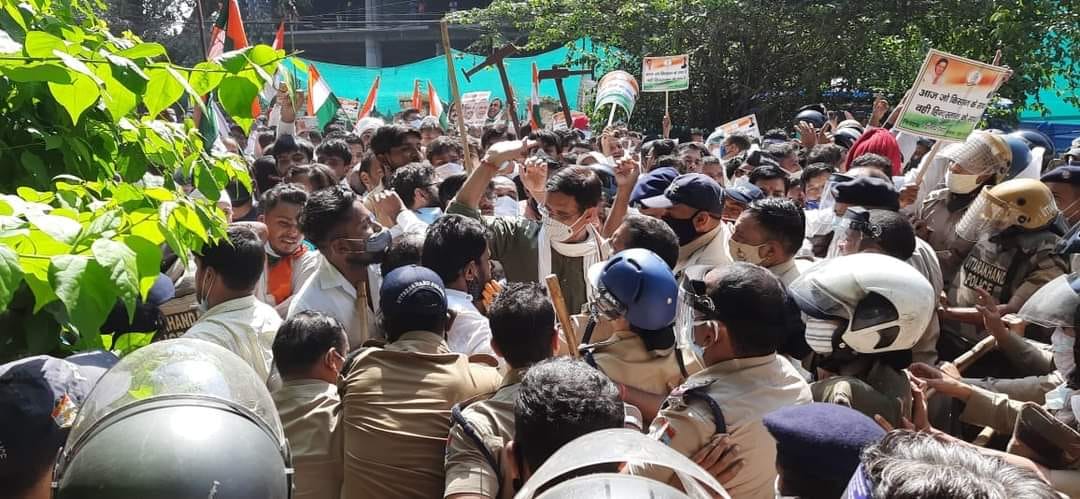 kisan bill : Congress protest rally traveled to dehradun  Raj Bhavan watch in photos