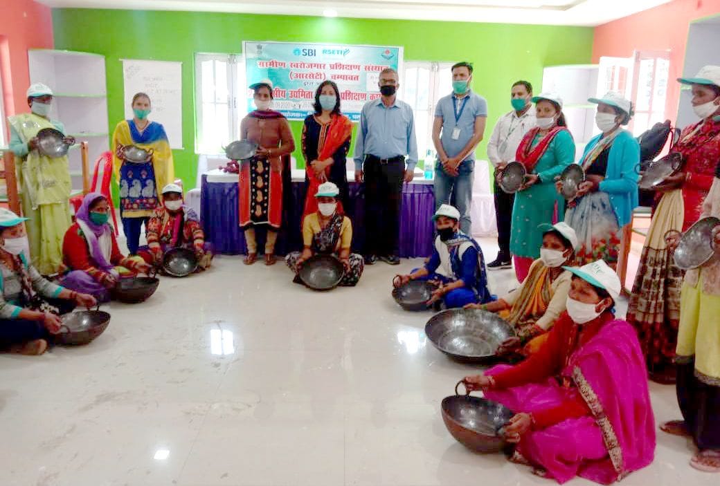21 day iron product manufacture training given to women