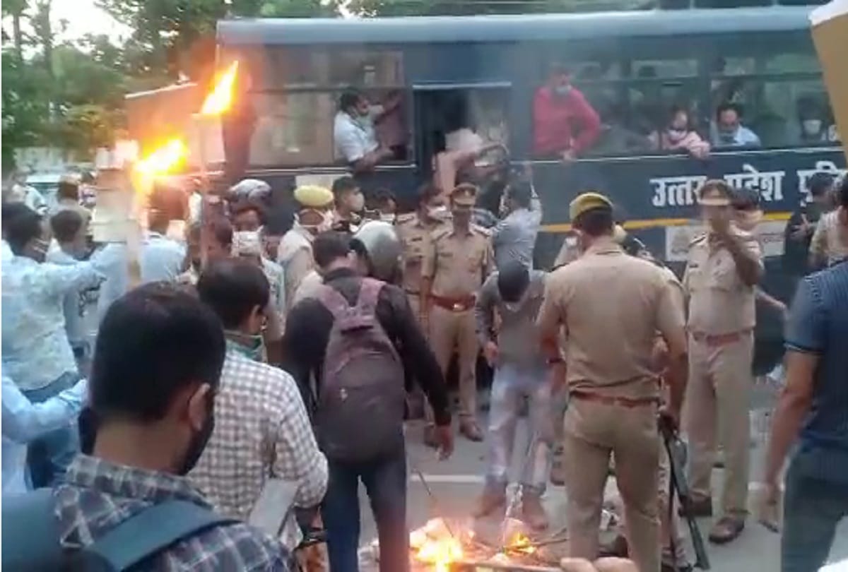 UP: Engineer landed in protest against privatization, police arrested 500 people in lucknow