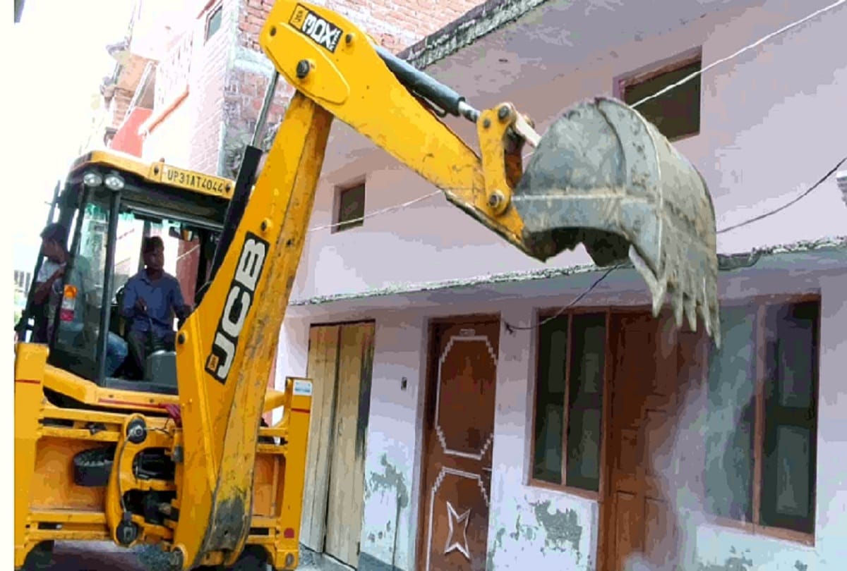 crimes committed somewhere in Gorakhpur Mandal  then ancestral house will be attached