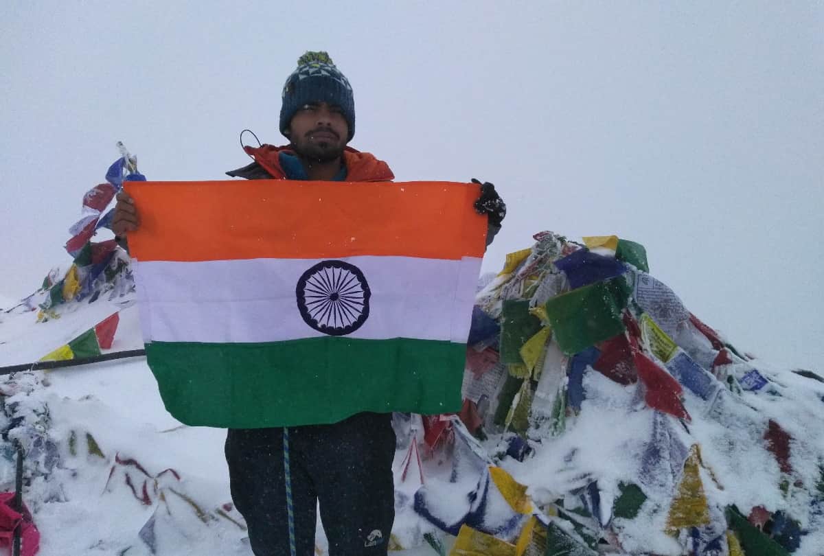 Mountaineer Nitish of Gorakhpur will climb 19086 feet high Mount Rudragaira