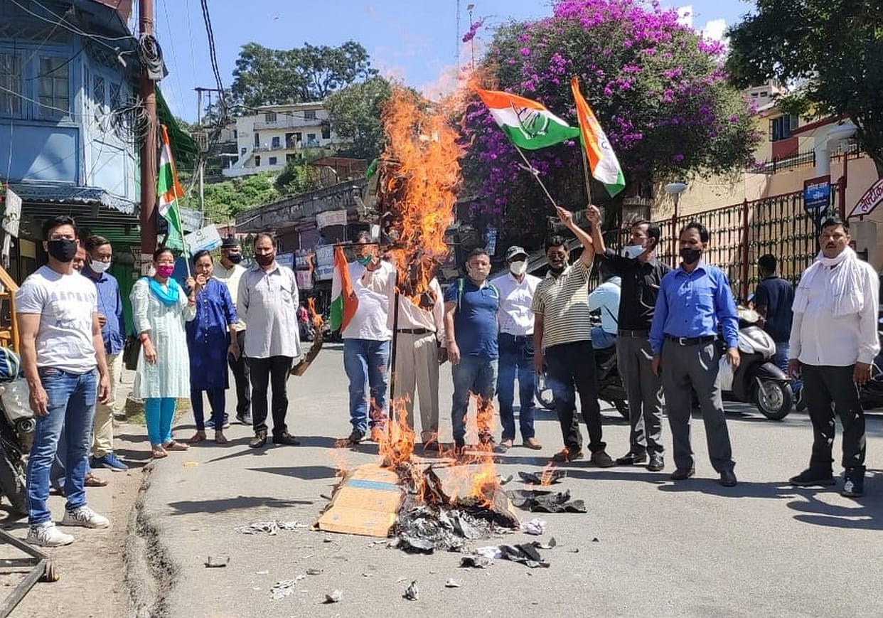 congress protested againt state government