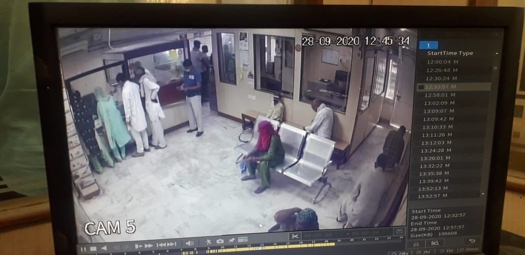 CCTV camera shows a child stealing Rs 20 lakh from PNB while going in a car