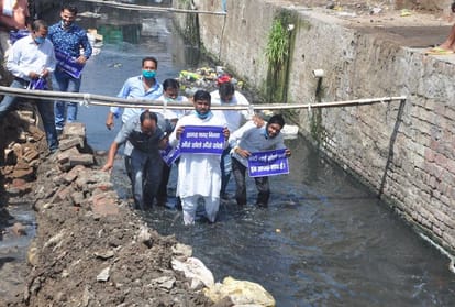 Bsp Councilor Protests In Drain Over Development