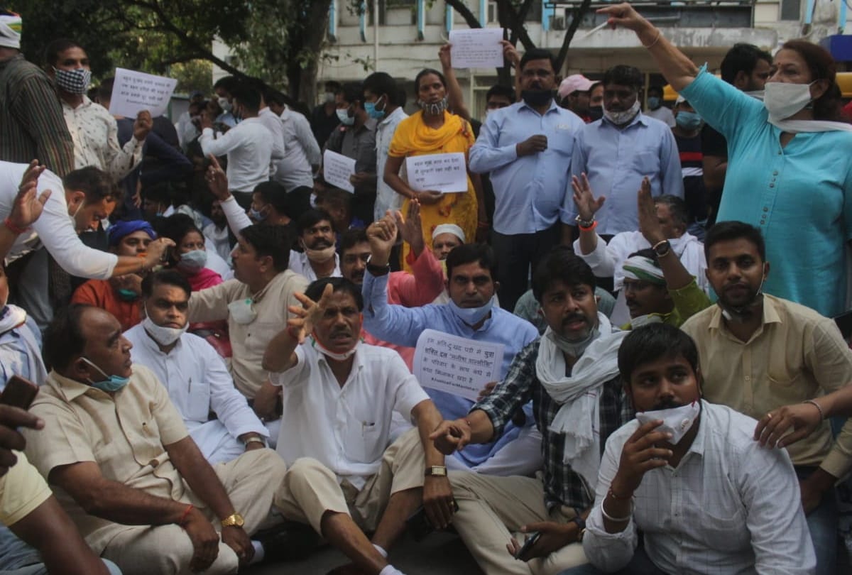Hathras: Accused caught on different dates, the sections of the trial were increased in installments