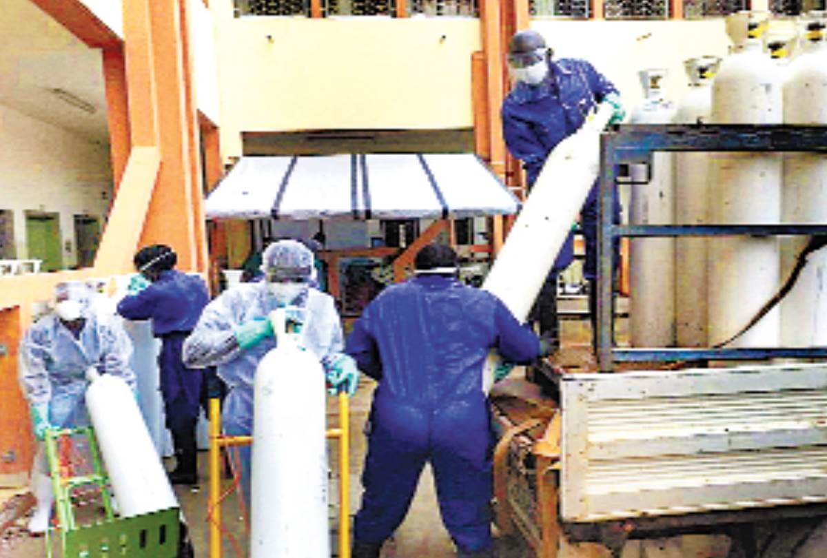 Consumption of oxygen cylinder remains same even after less patient  in Balrampur hospital