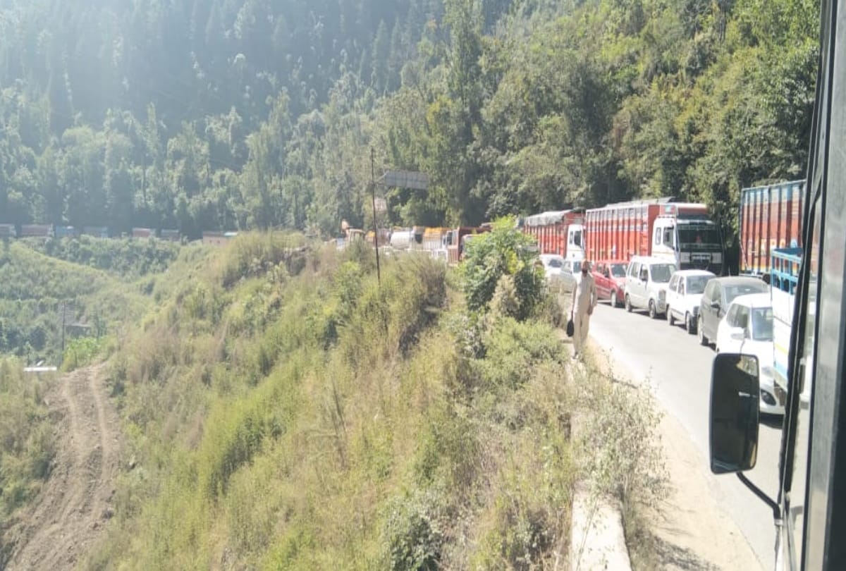 Kalka Shimla National Highway restored: Hundreds of vehicles were stranded for almost 18 hours