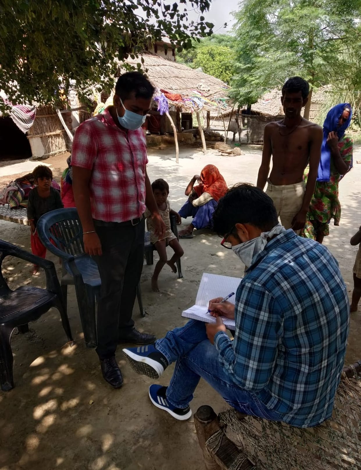 Health team reached village Palani South distributed medicine