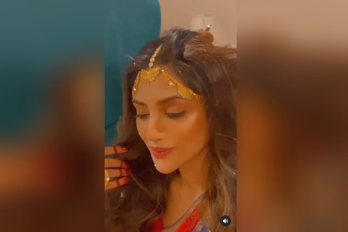 Saharanpur News: Deobandi ulama is angry at MP Nusrat Jahan taking the form of Durga