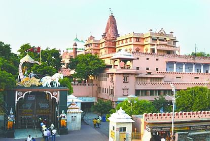 Vehicles have been banned in many areas of Mathura and Vrindavan on Shri Krishna Janmashtami