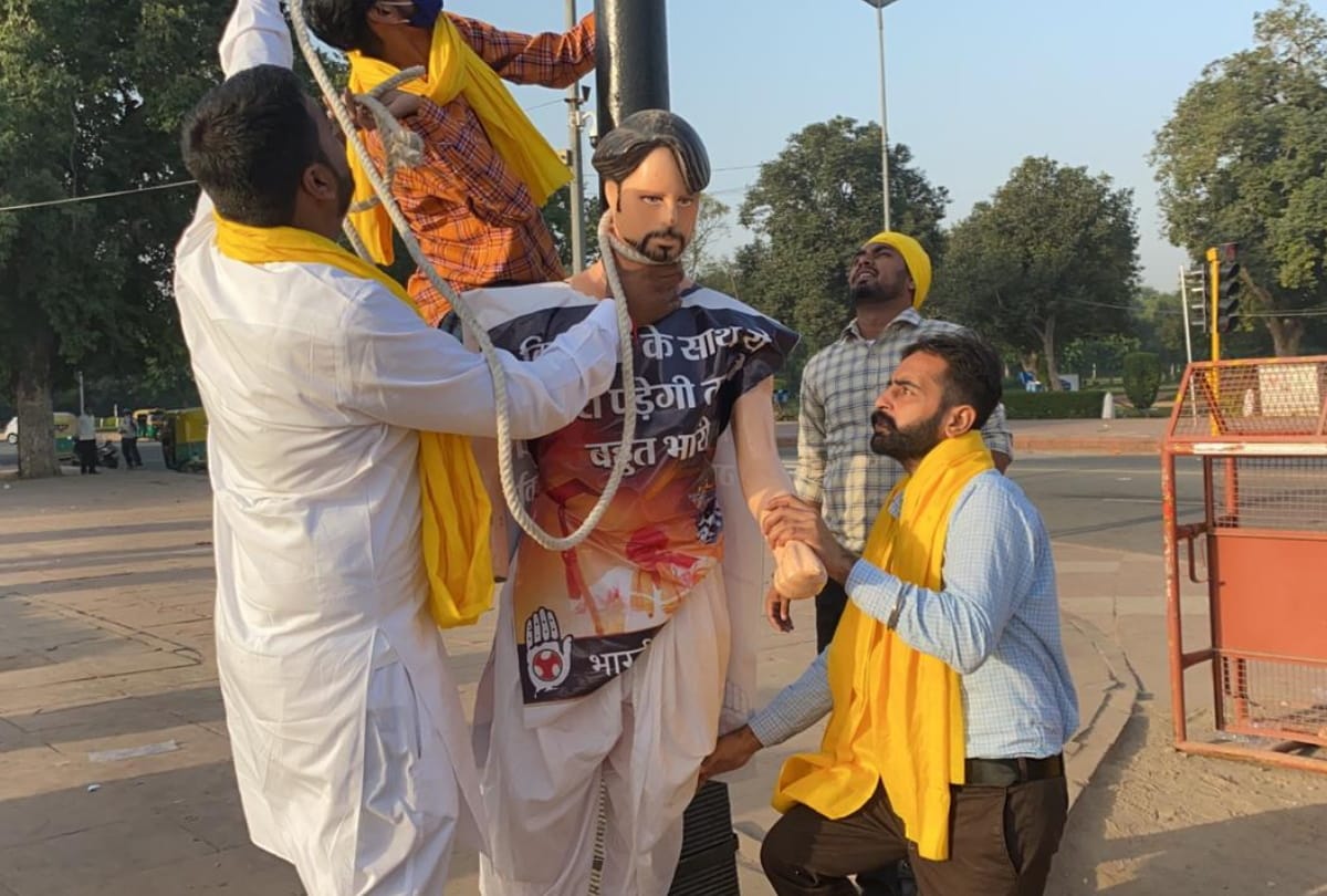 Punjab youth congress president held for burning tractor at vijay chowk near india gate was also burnt 8 days ago in ambala