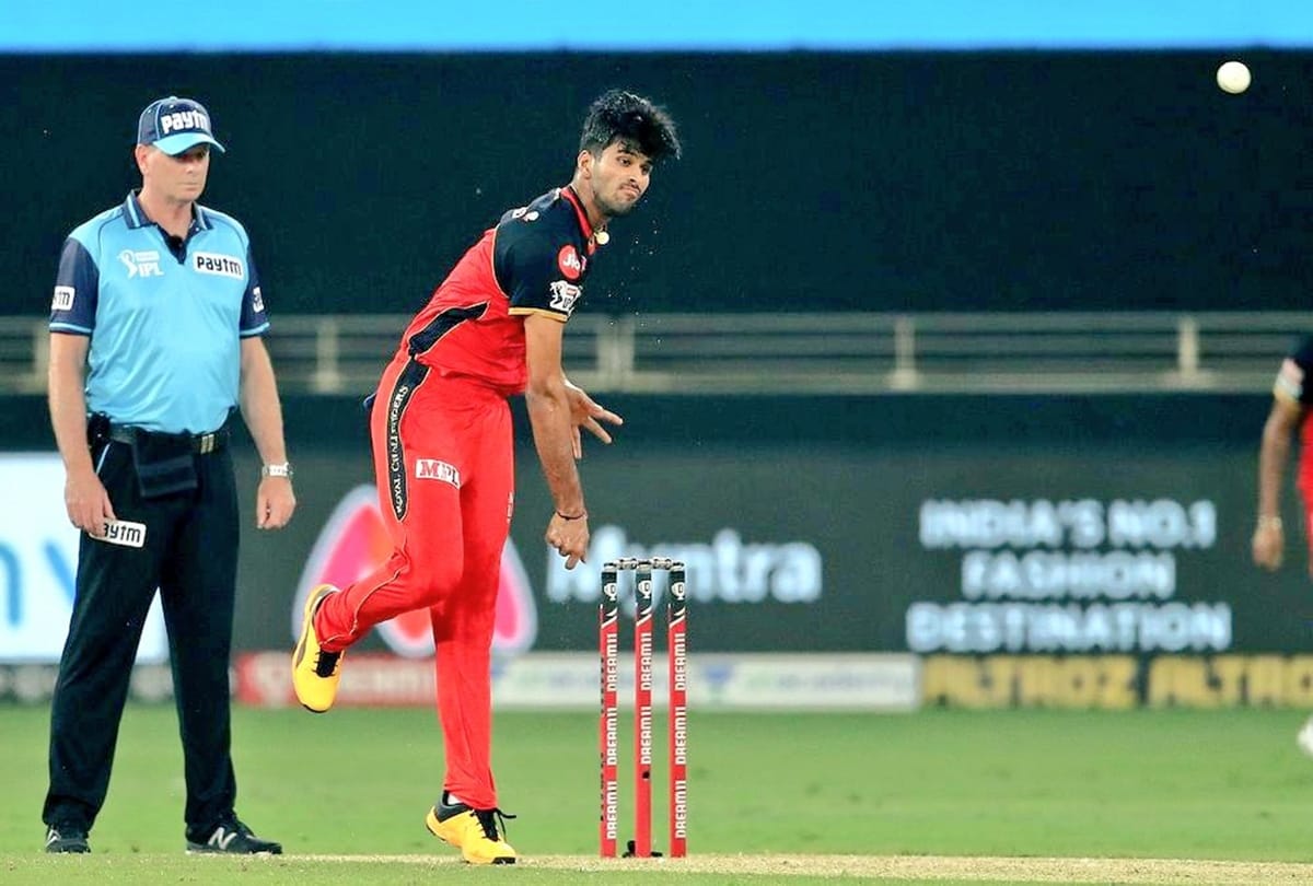 IPL 2020: AB de Villiers keeping wickets gives balance to RCB