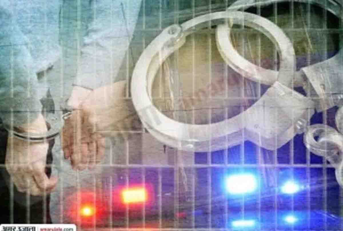 Police arrested two bookies betting in IPL