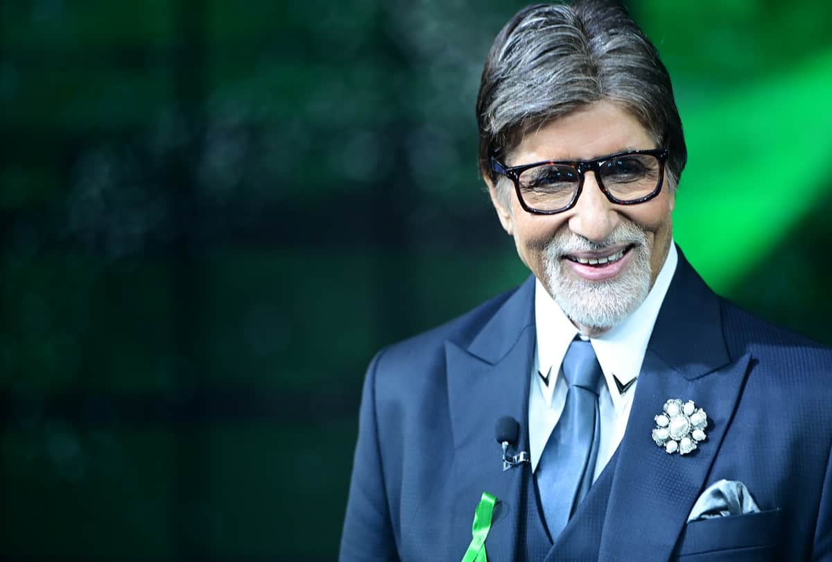 Amitabh Bachchan birthday special know about how to get big b his first film Saat Hindustani