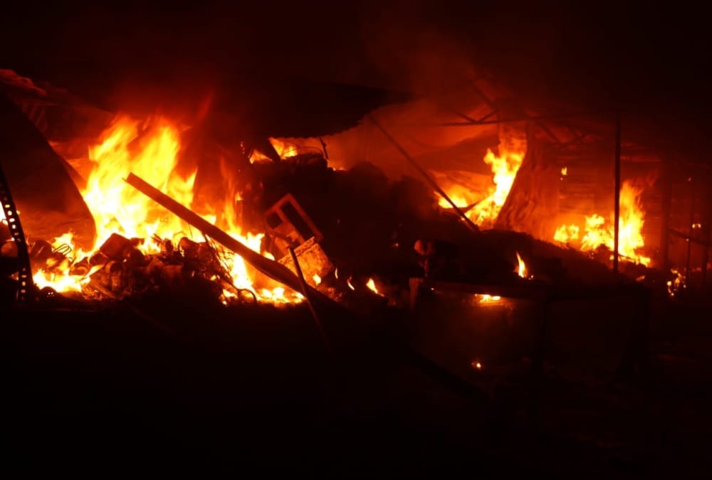 Uttarakhand Kashipur Fire Tragedy: cylinder blast and Fire Broke Out in old vegetable market , Youth Scorched, Photos