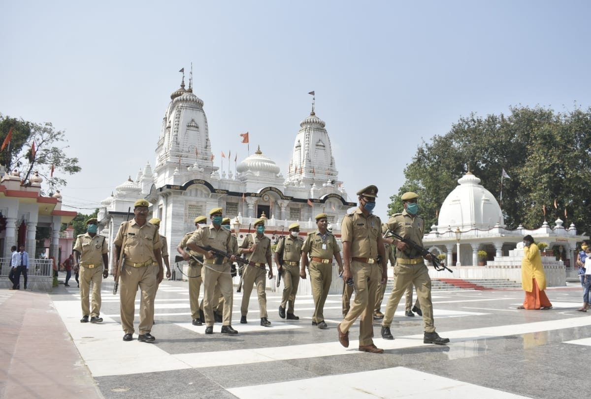 Interested policemen should be put in security duty in Gorakhnath temple