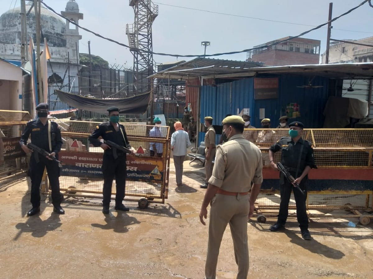 Babri Masjid Verdict: police security increased kashi vishwanath gyanvapi masjid area in varanasi