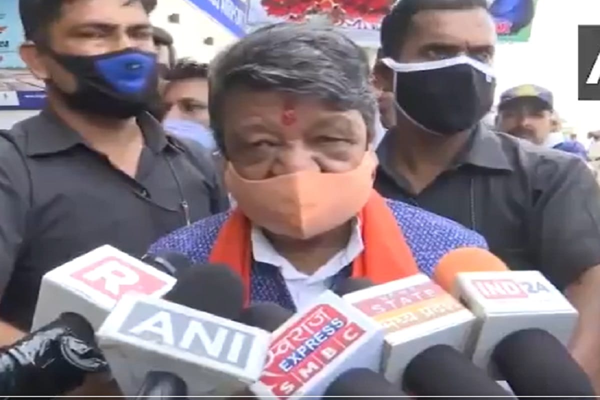 kailash vijayvargiya injured has ligament fracture in left hand jp nadda convoy attacked by tmc supporters bjp