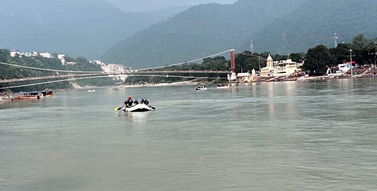 The passion of rafting amateurs continues to grow in Tirthanagri