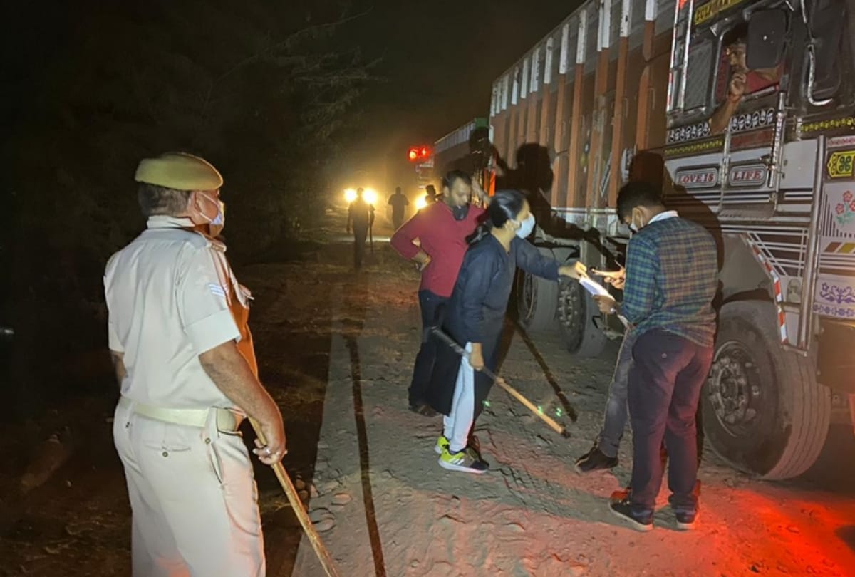 Illegal mining being done in collusion with officials of the Department of Geology and Mining