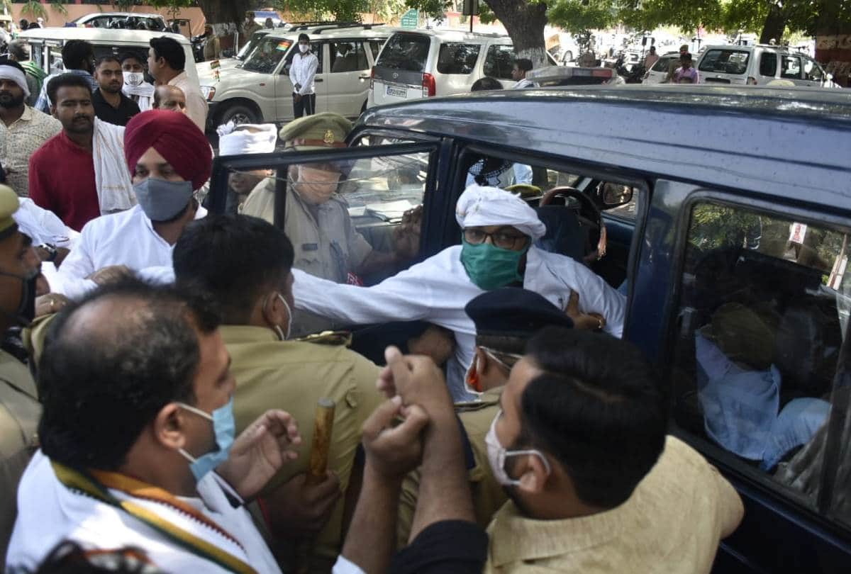 congress protest against hathras gang rape case in lucknow.