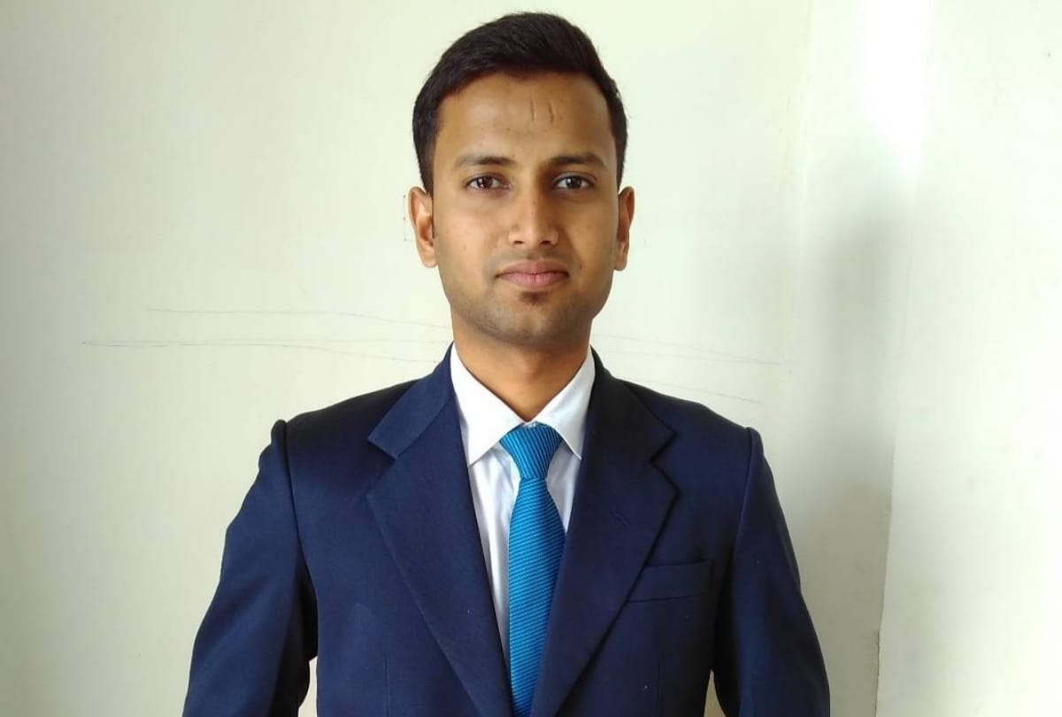 Shubham Sinha secures All India Rank 4 in UPSC CDS 2 ECE examinations in the Indian army
