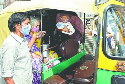 Pregnant Woman Not Get Ambulance In District Woman Hospital