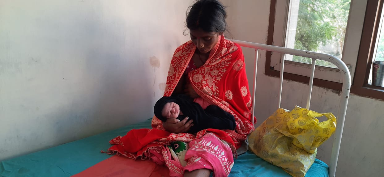 Woman gave birth to a child in a private bus