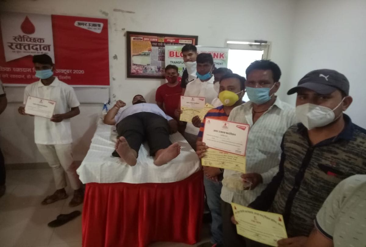 Amar Ujala Foundation Held Blood Donation Camps in Agra