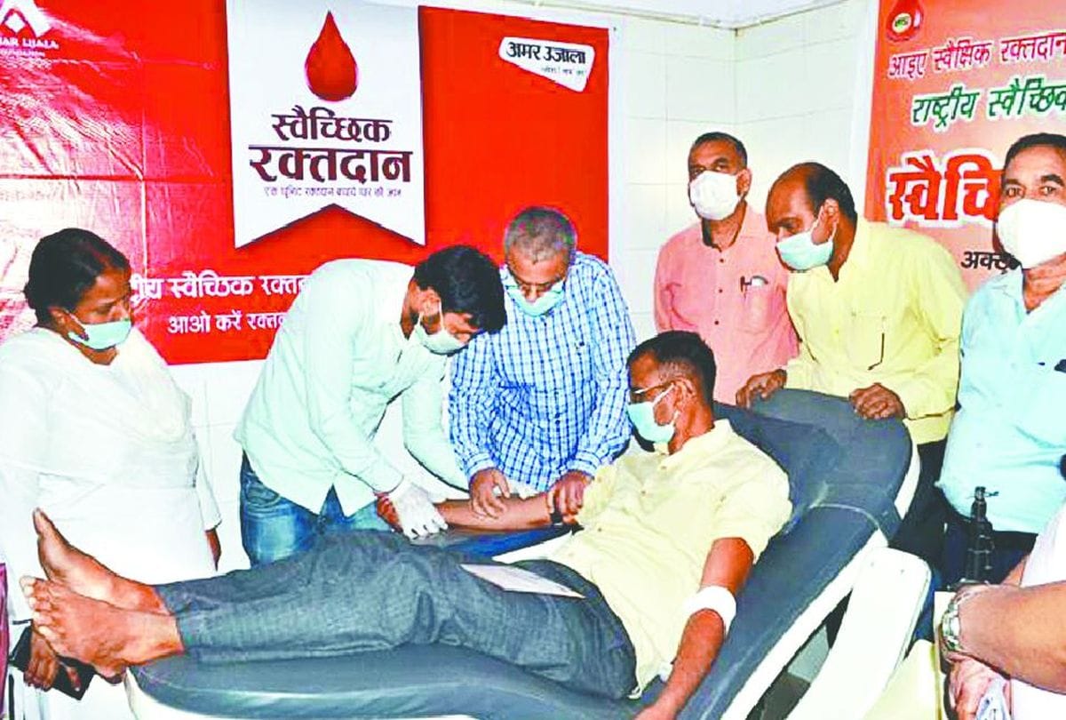 Amar Ujala Foundation Held Blood Donation Camps in Agra