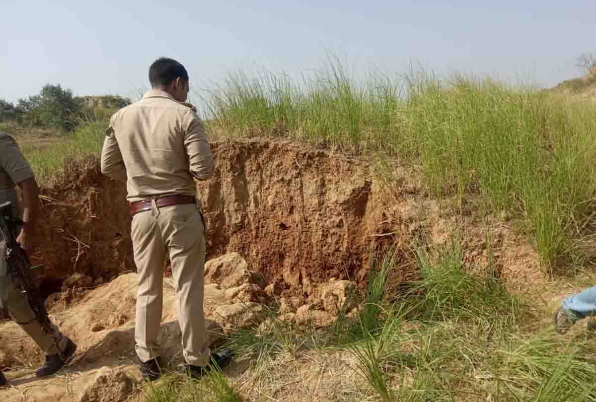Kanpur countryside: Woman dies due to soil Sink while digging