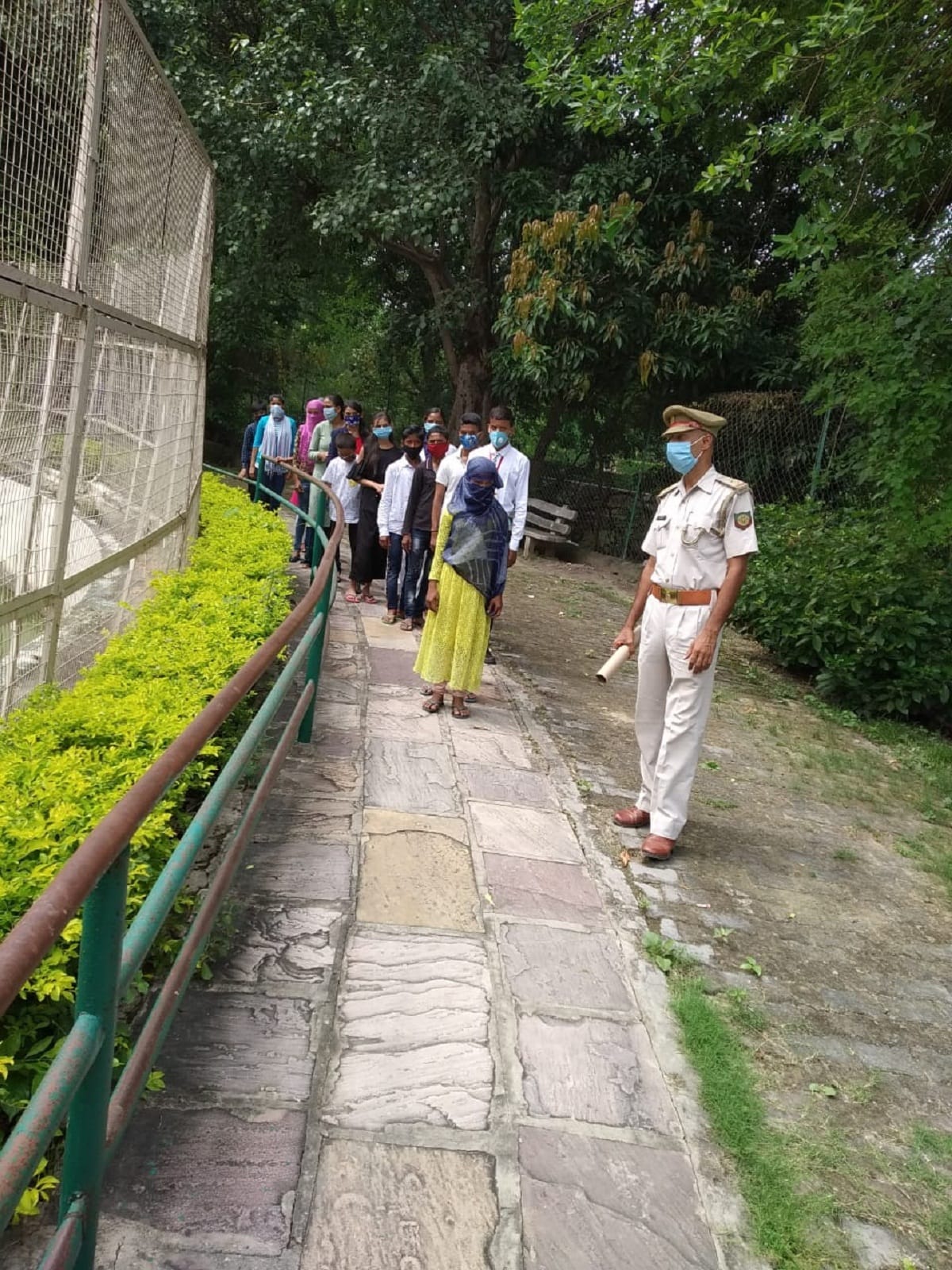sarnath all tourist places open for people no entry without mask