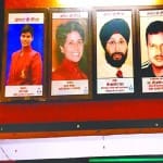स्टेडियम के प्रवेश द्वार पर लगाई दीप्ति की तस्वीर