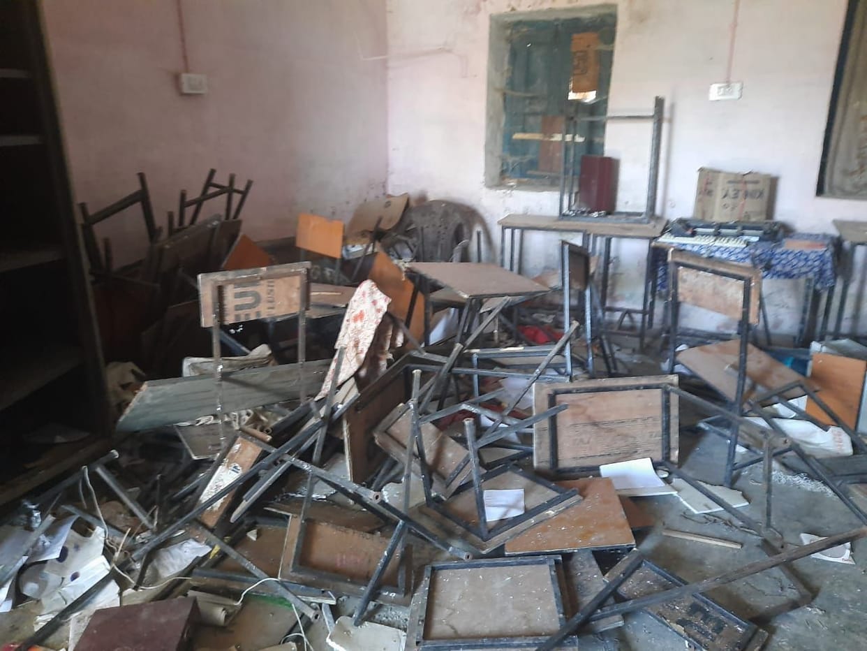 The chaotic elements broke the locks of three rooms of Gichauda GIC