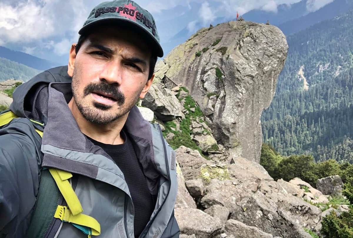 Bigg Boss 14 Rubina Dilaik Husband Abhinav Shukla Became Second Finalist Of Salman Khan Show
