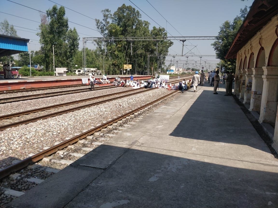 farmer blocked ambala- chandigarh railway track