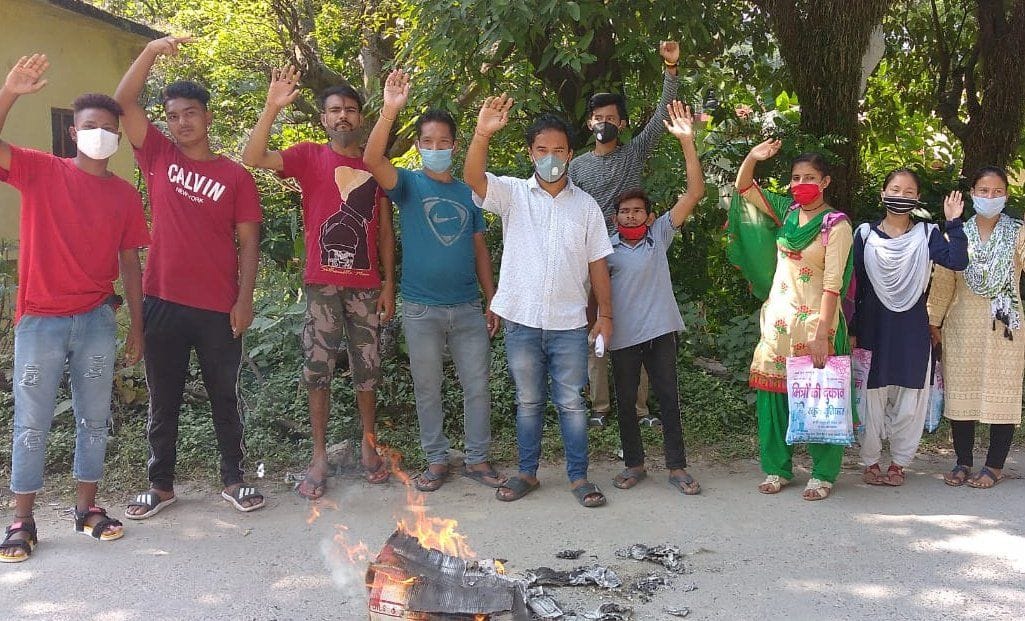Youth Congress and NSUI burnt effigy of state government