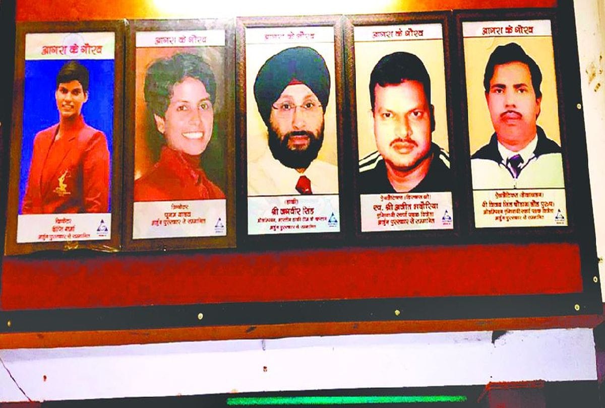 Deepti Sharma Picture At Entrance Of Agra Stadium