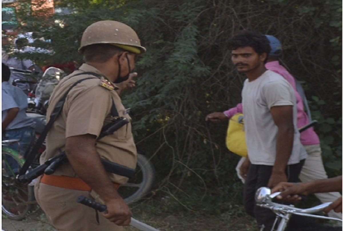 Hathras Rape Case Strict watch on roads leading to village police lathicharge see pictures