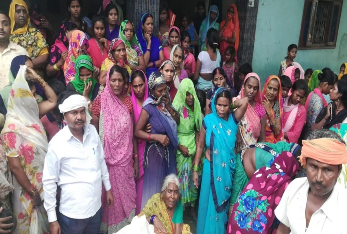 11000 volt shock to child died in kushinagar