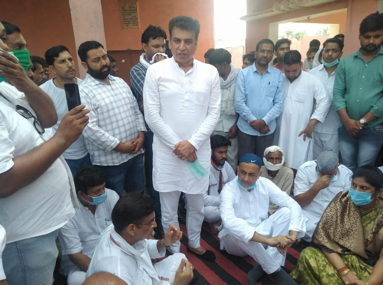 Yogi fails to stop crimes against daughters: Yadav