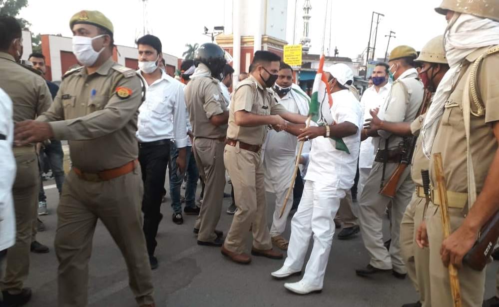 50 congress workers in police cousty